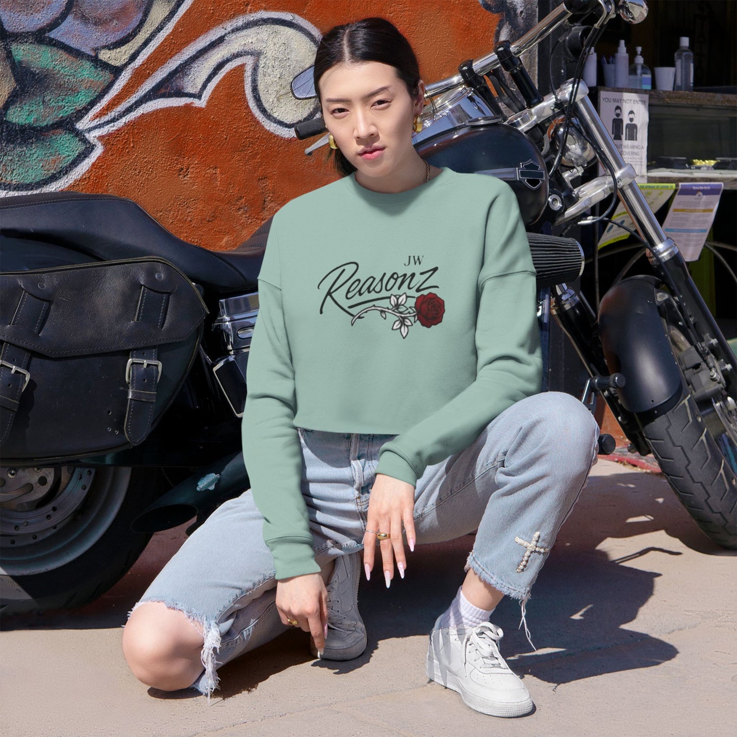 Reasonz Floral Cropped Sweatshirt — Women's Casual Vintage-Inspired Pullover